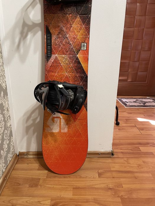 Placa snowboard 153 cm burton cu legaturi