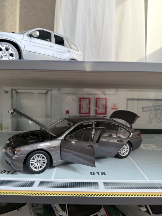 Колекционерски модел BMW 7 series E65 Kyosho 1:18