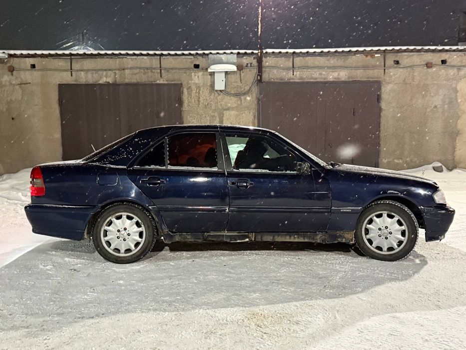 Mersedes-Benz C200 W202