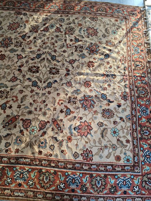 Котленски килим 1928 г дизайн Малинки