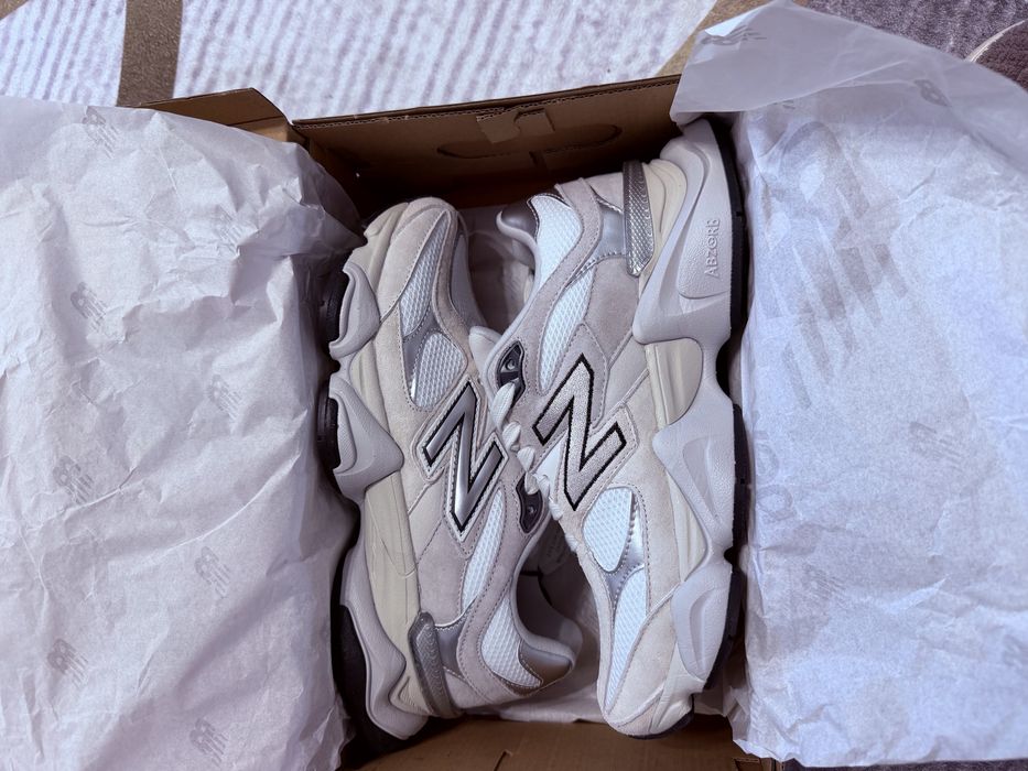 New Balance  9060