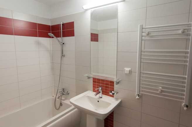 Proprietar apartament 3 camere de inchiriat 96 mp etaj 17/20 metrou Dimitrie Leonida vedere libera
