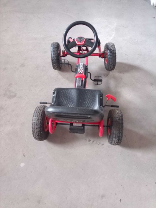 Детска количка с педали