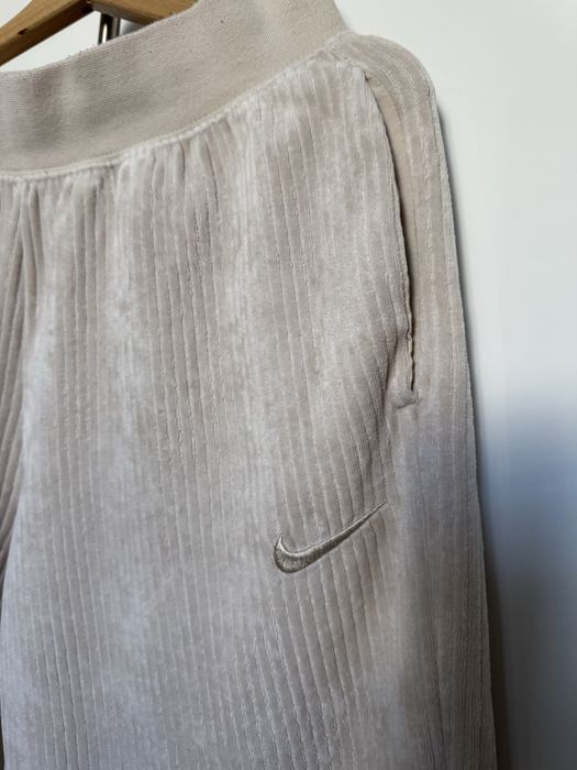 Дамско долнище Nike S