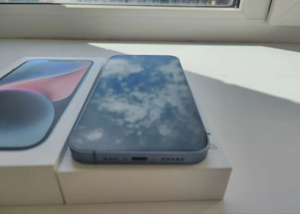 продается iphone 14  256gb