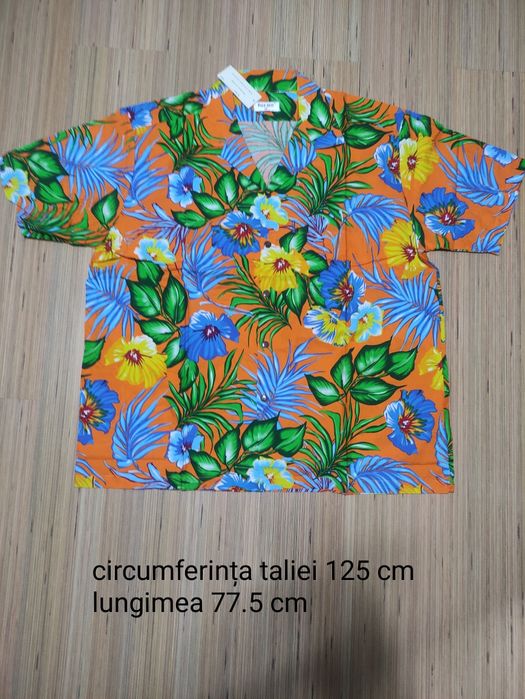 Camasa inflorată Hawaii 3XL are 125cm de jur împrejurul burții