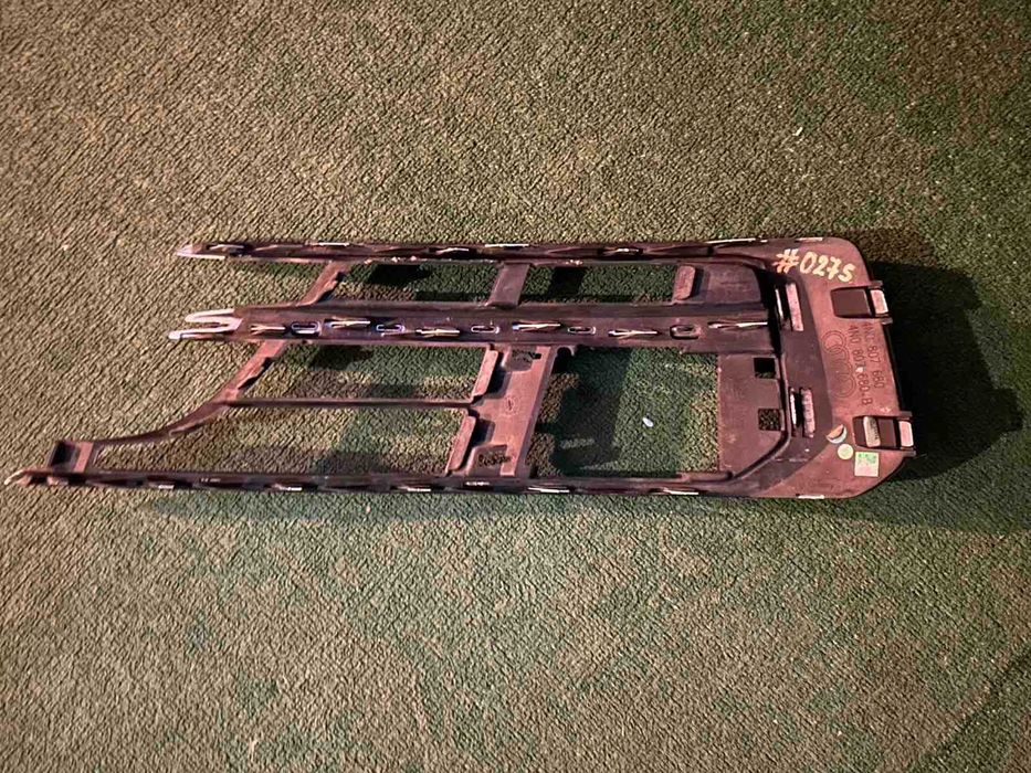 решетка дясна предна броня Audi A8 d5 мод 2017-2021 г. #027S.