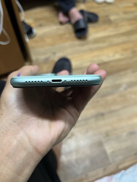 Iphone 11 продам