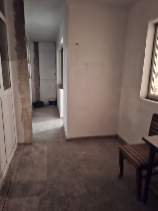 vand 2 apartamente. cofort 1 zona balcescu