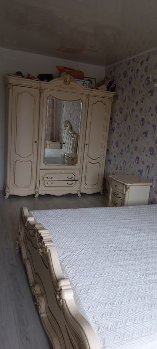 Продам спальный гарнитур Изабелла