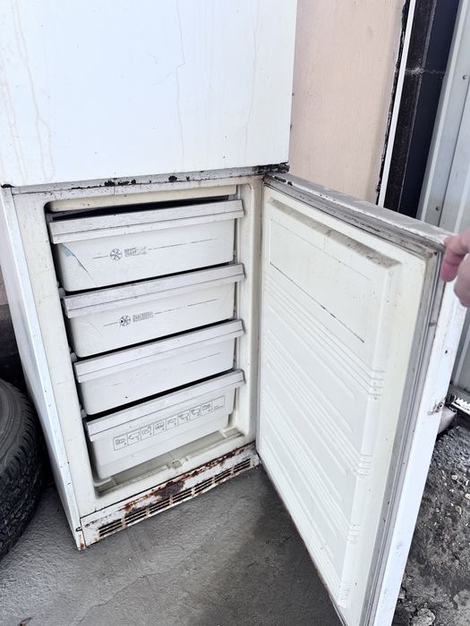 Продается холодильник