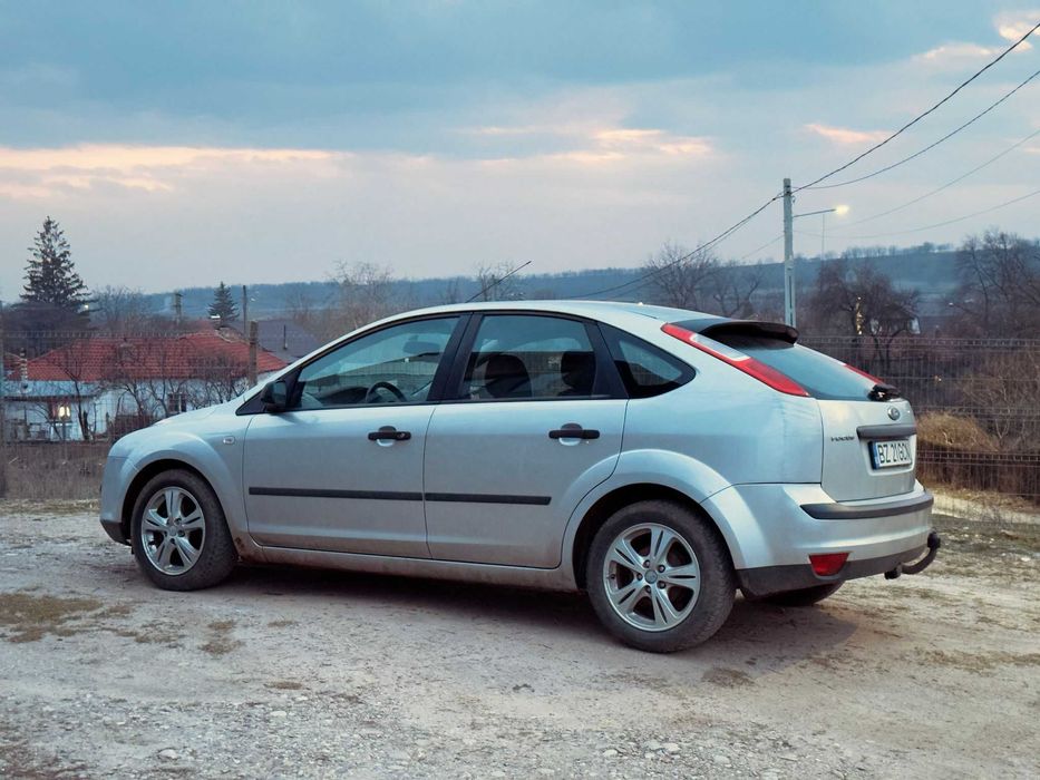Ford Focus 2 Hatchback 2005 1.6 benzina