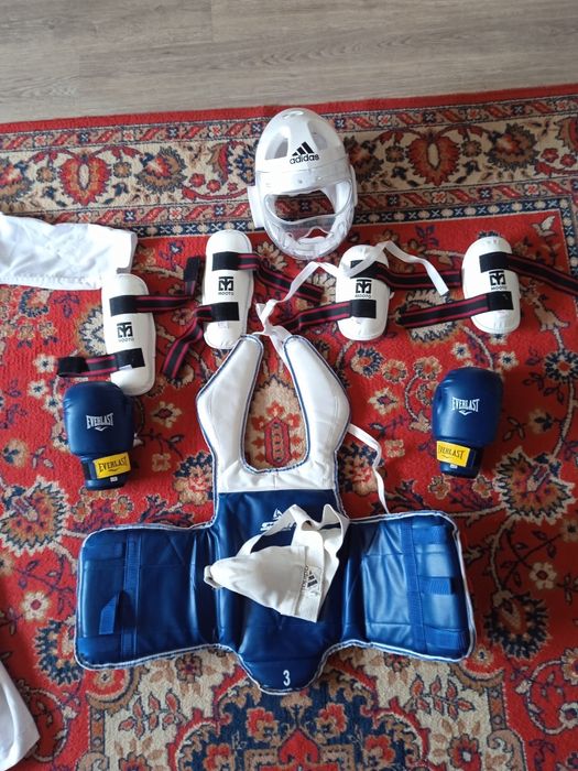 Продам полную экипировку для таэквондо