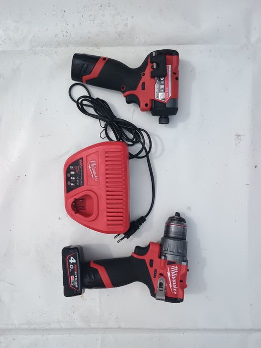 Set milwaukee fid2 și fpd2 , 2 baterii și incarcator
