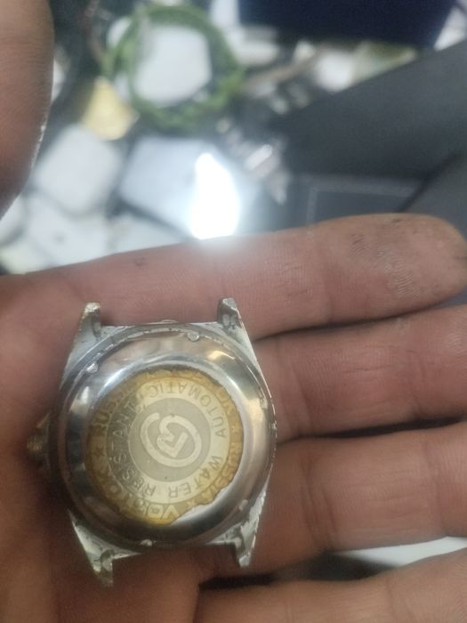 Продам часы разные