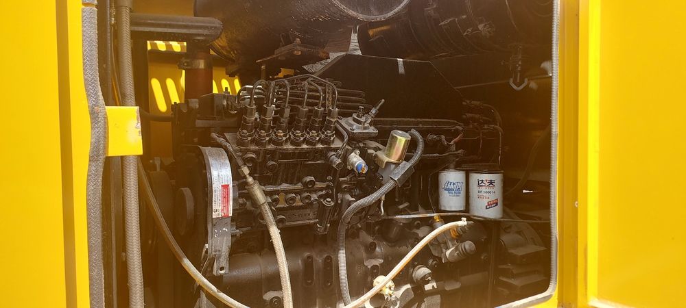 Грейдер фирма XCMG 215