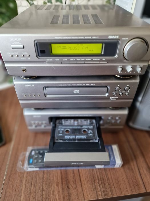 Denon sistem audio de top,model D77