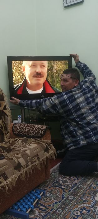 Продам  телевизор artel