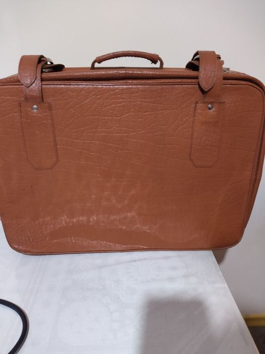 Чемодан кожаный(Чехословакия)