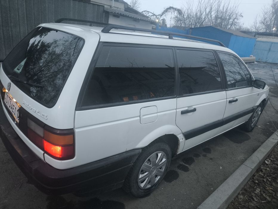 Продам пассат б3 1.8