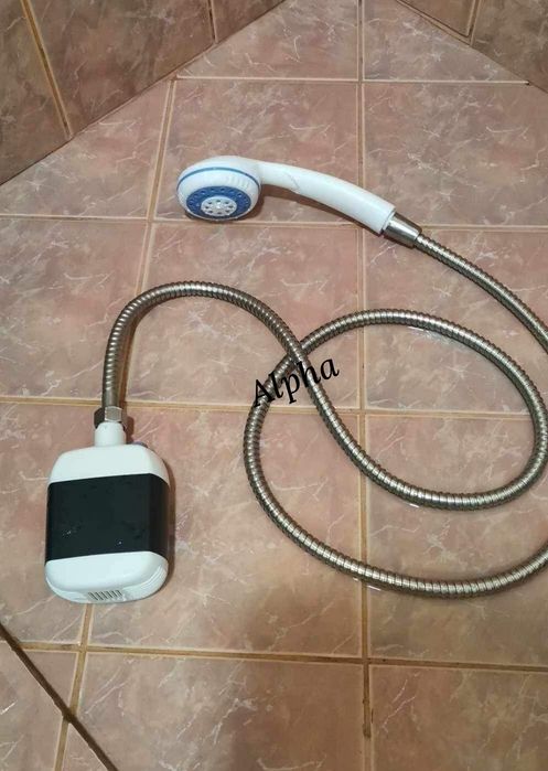 Преносим къмпинг душ