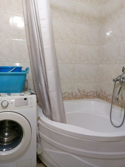 1 гор больница. 3 хона 2 чи этаж. 600.у.е+ маклер