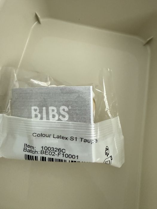 Suzeta BIBS NOU cu eticheta