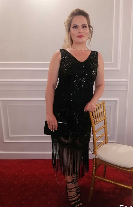 Rochița de ocazie cu paiete