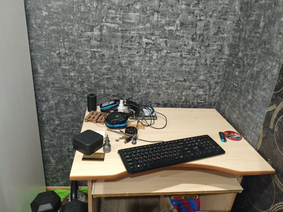 Компьютерный стол