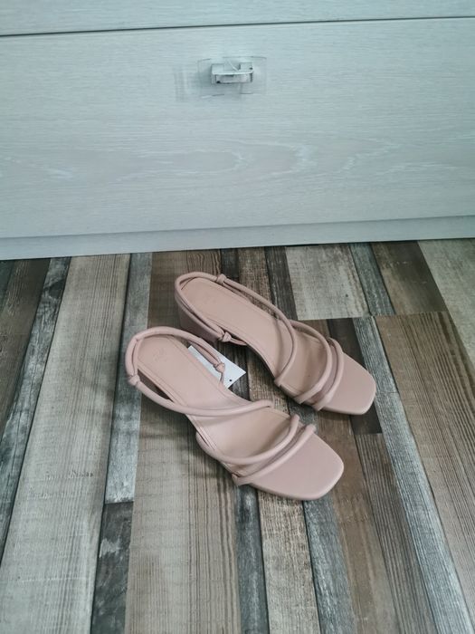 Sandale h&m mas 40