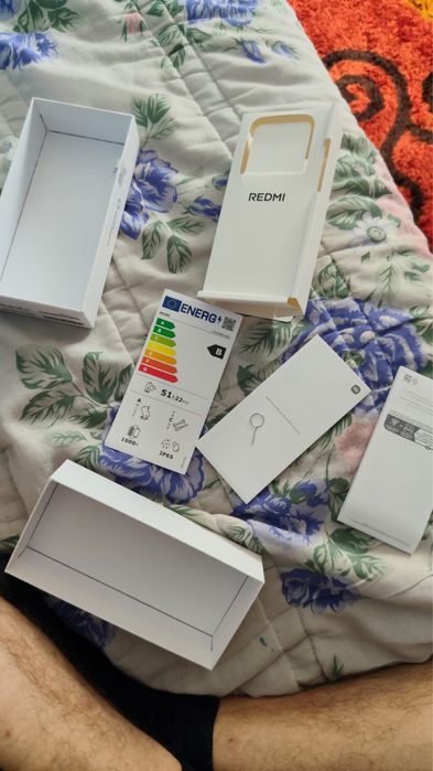 Vând xiaomi Redmi note 15 pro+  5 g ,ca nou