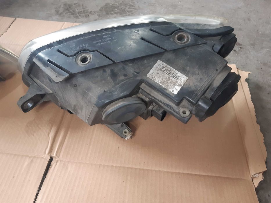 Set faruri stanga-dreapta/Trager cu armatura / Scut motor VW PASSAT B6