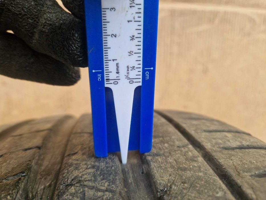2 Pirelli R21 255/35 Летни гуми  DOT4222