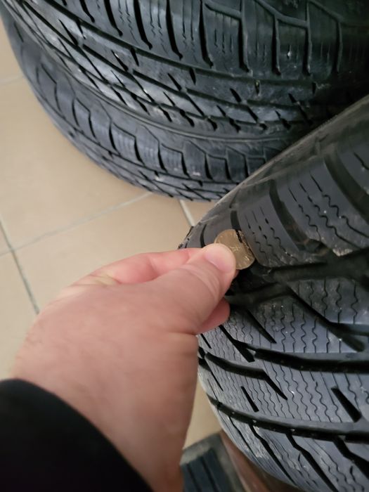 Vind anvelope iarna matador 215/70R16 215/70R16