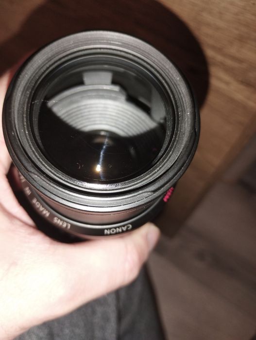 Canon EF 55-200mm f/4.5-5.6 II USM si Olympus 14-42mm f/3.5-5.6 EZ ED