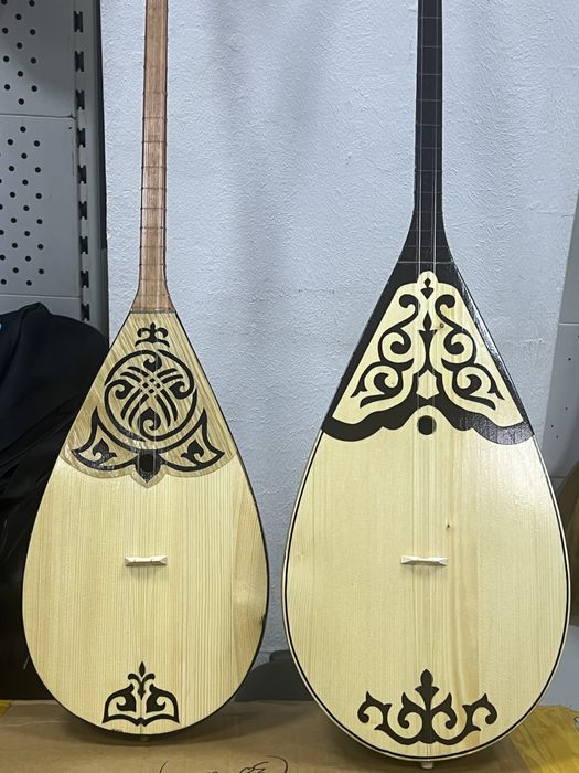 Домбра в размере 44