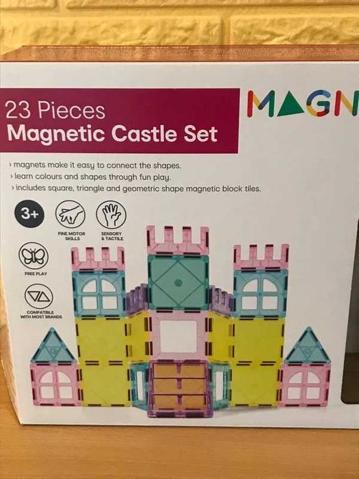 Set constructie magnetic Castel 23 piese