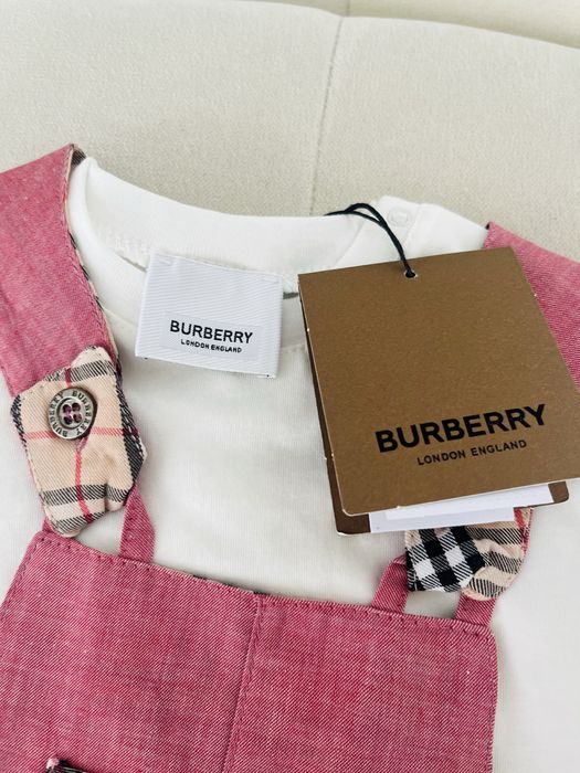 Нов бебешки гащеризон с тениска Burberry
