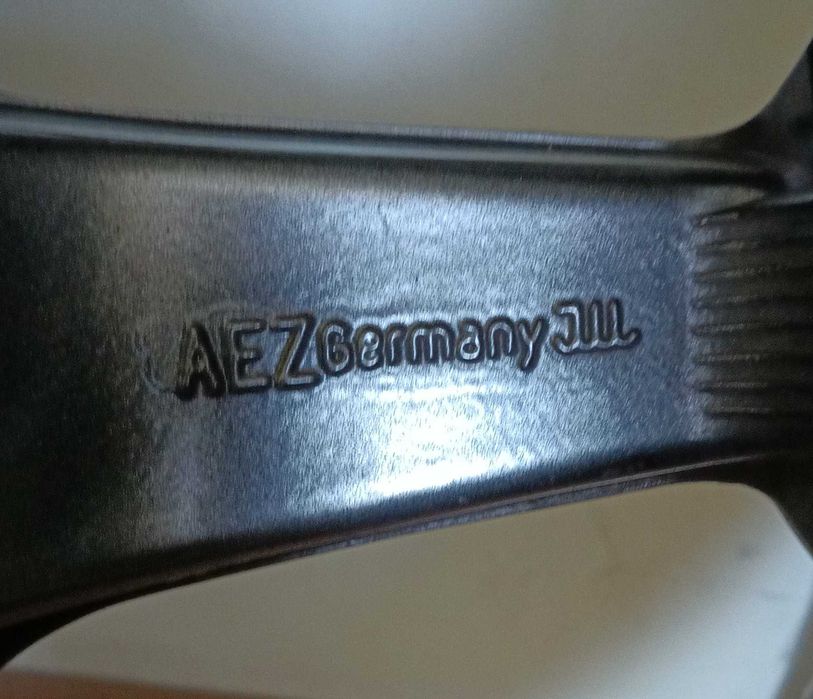 Джанти с гуми AEZ/Пирели