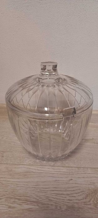 Bol din cristal pentru punch