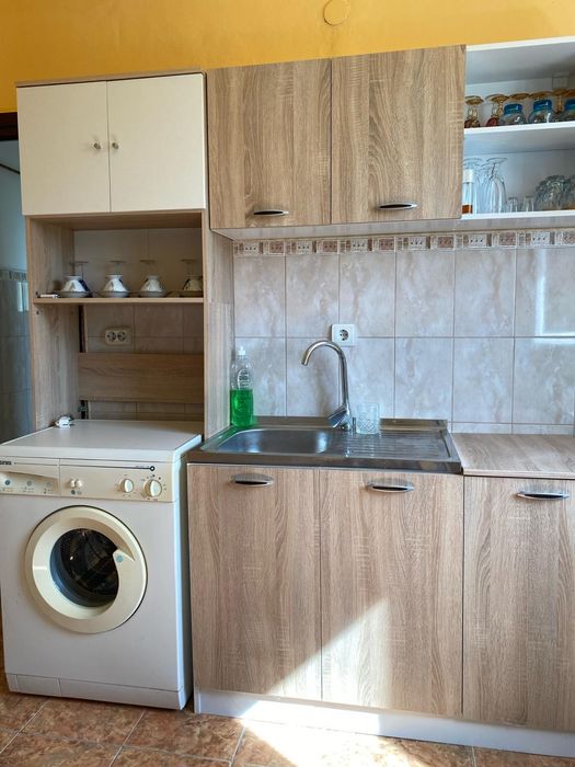Apartament 2 cam etaj. 1 Moldova Noua
