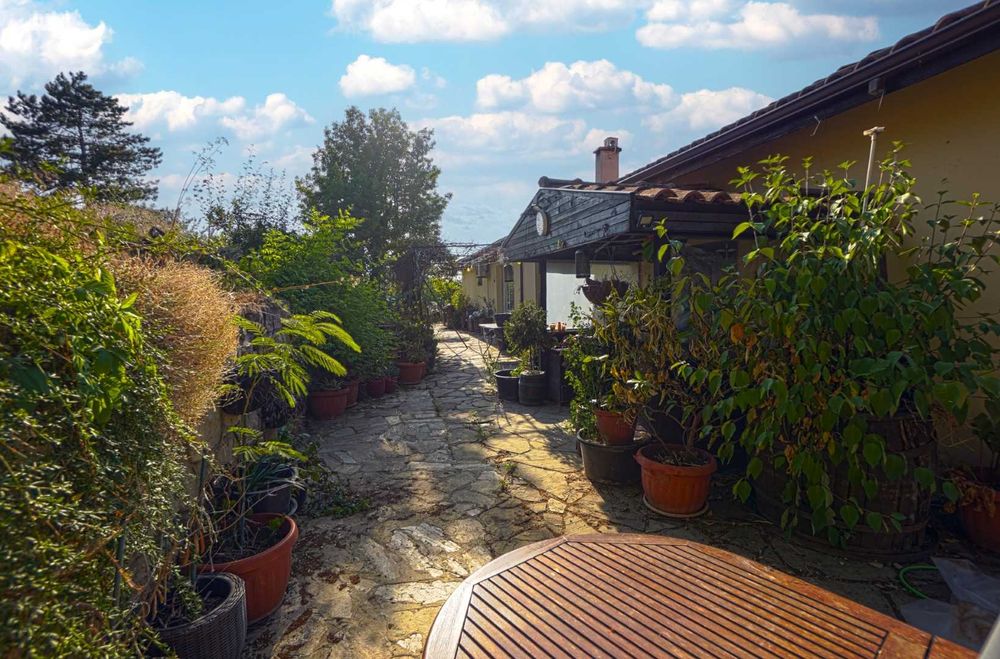 Продава се Къща в с. Тутраканци, Област Варна - 205 кв.м за 537 €/кв.м - Снимка #8