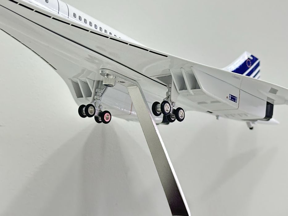 Самолет модель CONCORDE с подсветкой (отличный подарок)