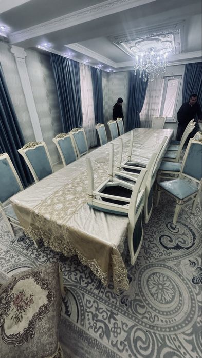 Продам горку, стол, стульи, сервант