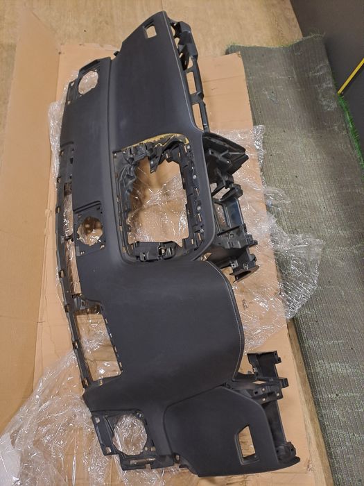 Торпедо Lexus RX 2016