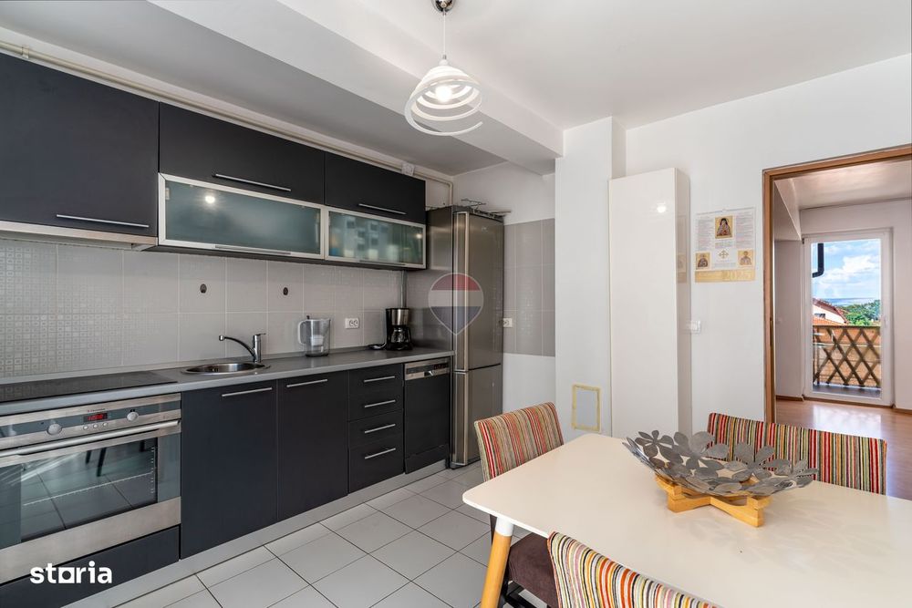 4 camere, 85mp, 2 bai, Europa, garaj, comision 0 — fotografia 3