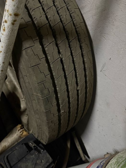 275/70 22.5 колесо