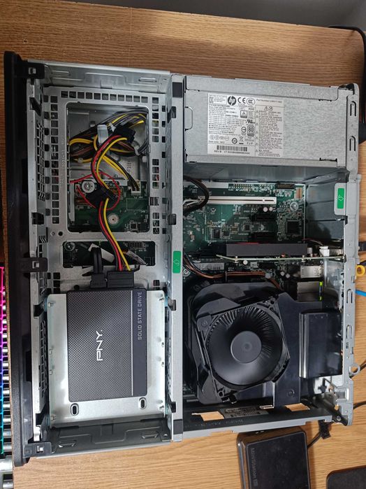 Unitate HP Elitedesk 800 G4 SFF i5 8400 4.0Ghz/8GB DDR4/GT730 2GB/SSD