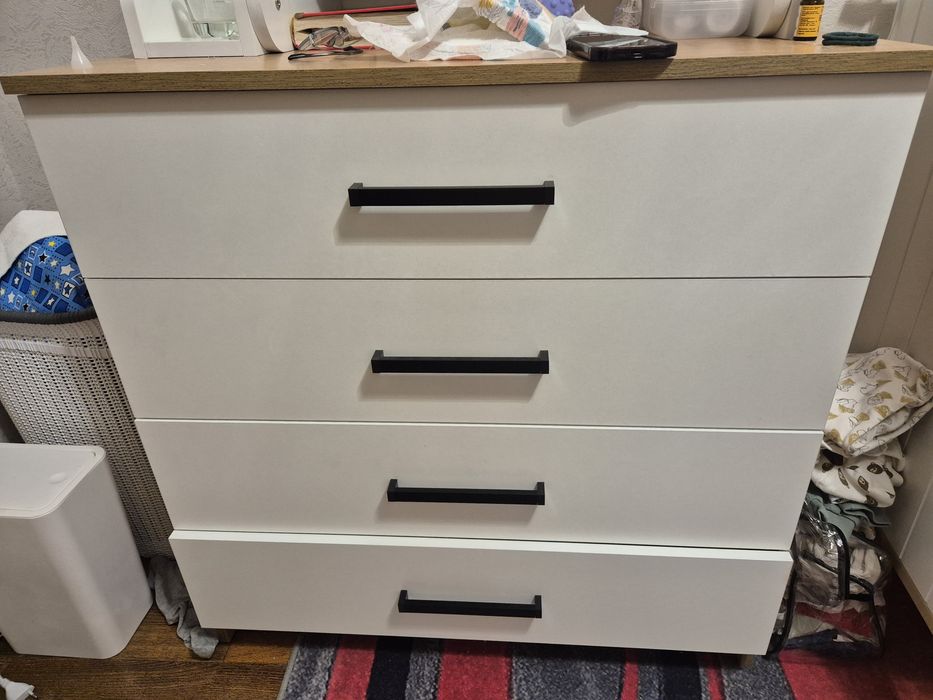 Комод четыре ящика