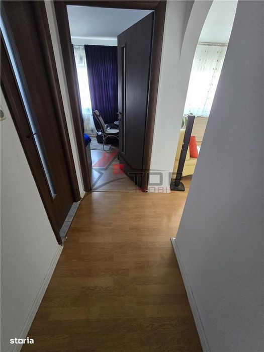 Mircea cel Batran, 3 camere decomandat, geam la baie, etaj intermediar